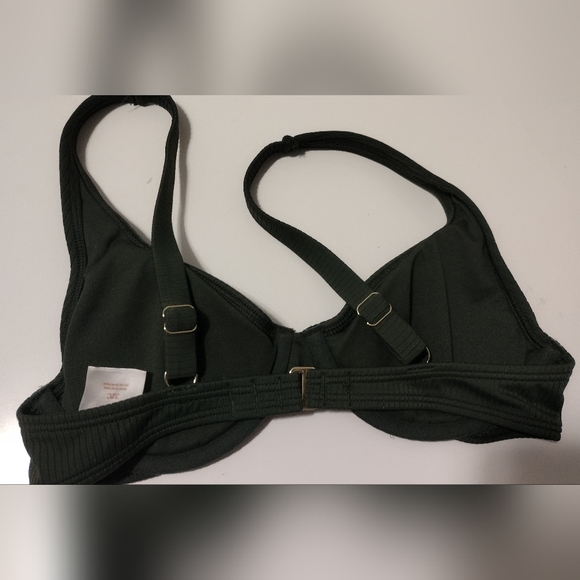 🆕 Shade & Shore green swim top - Picture 3 of 5